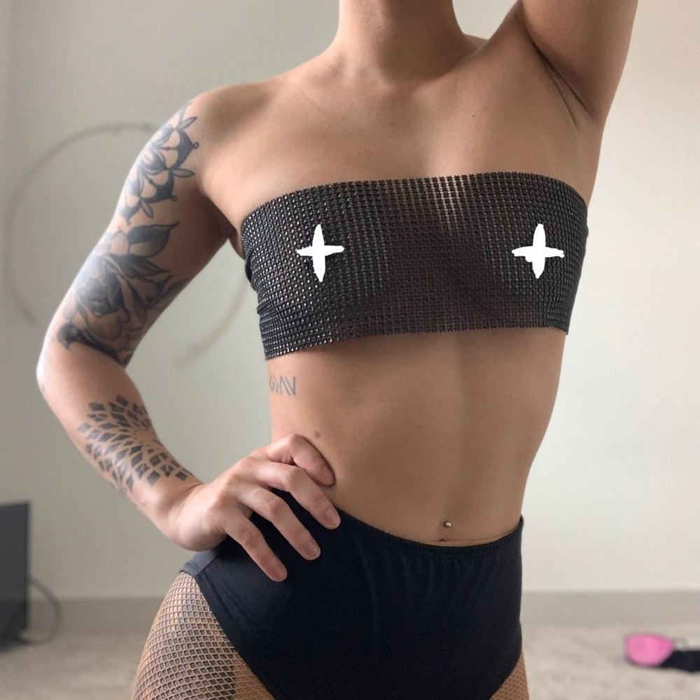 ❌❌SOLD B Glittz Black Crystal Top ❌❌